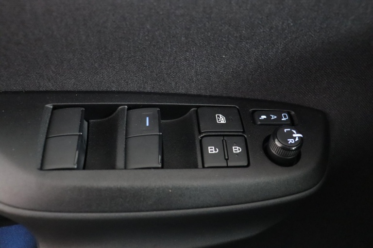 Toyota Yaris Cross - 1.5 Hybrid Adventure 28