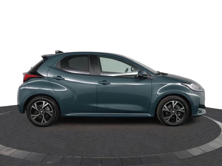 Toyota Yaris - 1.5 Hybrid 115 Dynamic 13