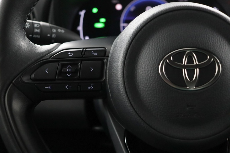 Toyota Yaris - 1.5 Hybrid 115 Dynamic 19
