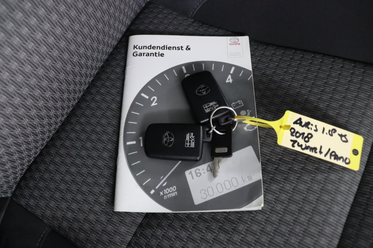 Toyota Auris - 1.8 Hybrid Executive 11