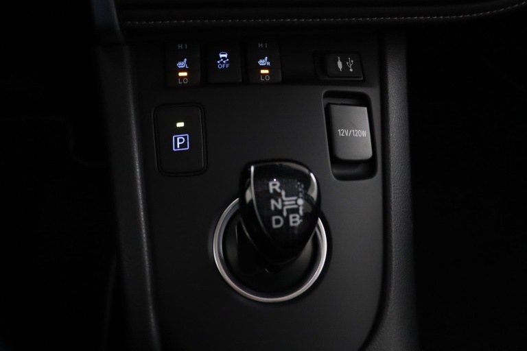 Toyota Auris - 1.8 Hybrid Executive 27