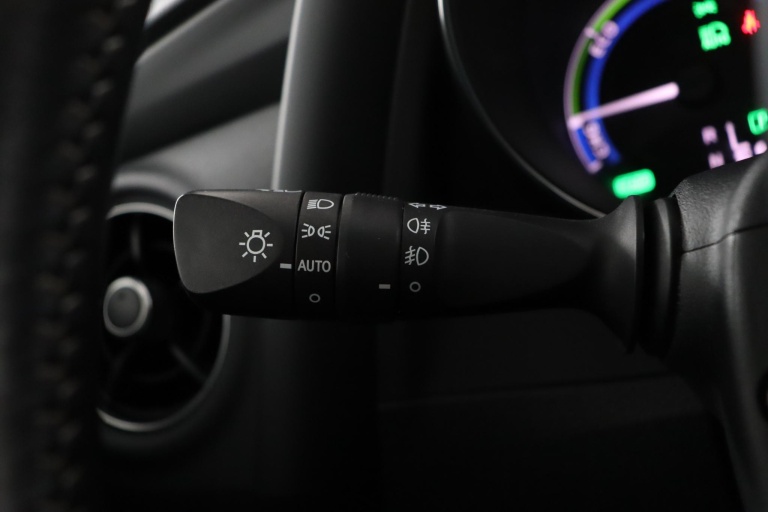 Toyota Auris - 1.8 Hybrid Executive 31