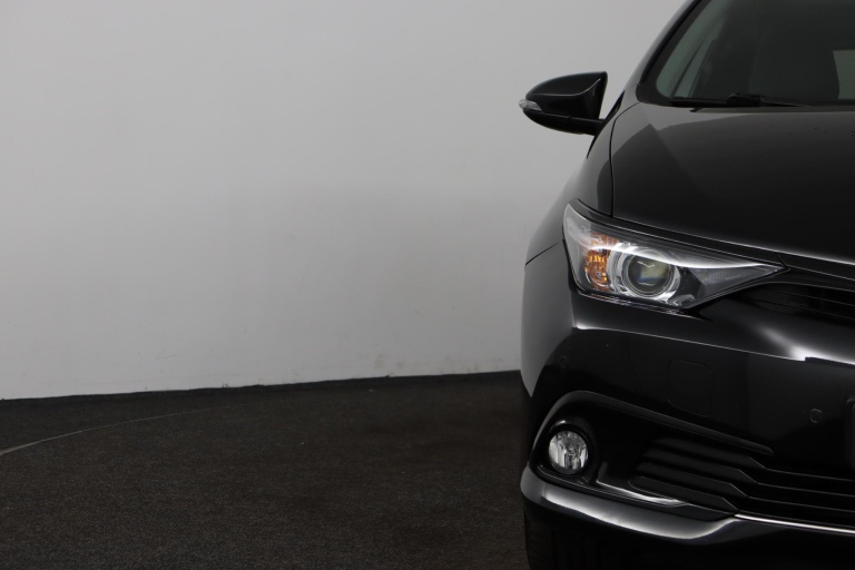 Toyota Auris - 1.8 Hybrid Executive 36