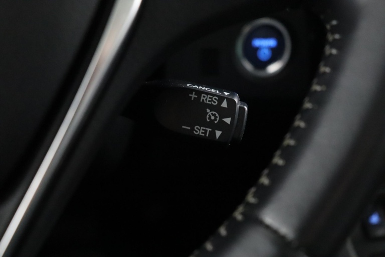 Toyota Auris - 1.8 Hybrid Executive 45