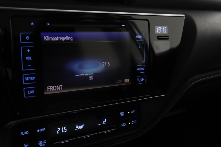 Toyota Auris - 1.8 Hybrid Executive 51