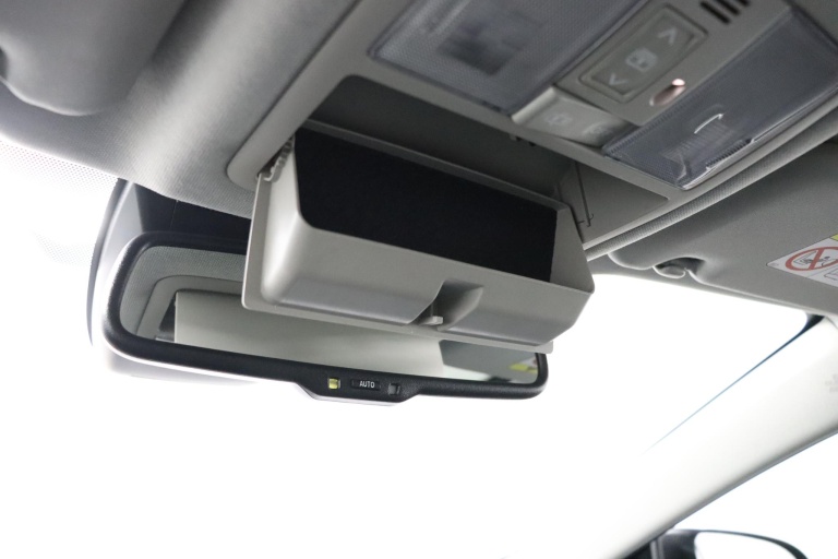 Toyota Auris - 1.8 Hybrid Executive 54