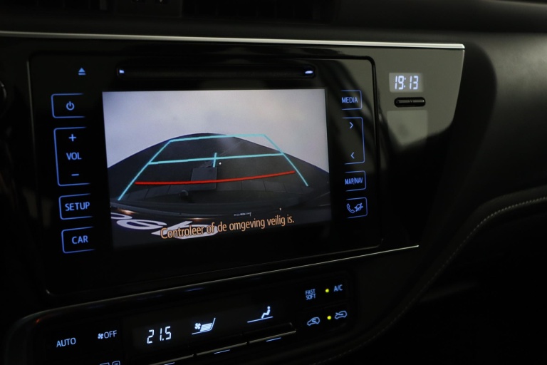 Toyota Auris - 1.8 Hybrid Executive 9