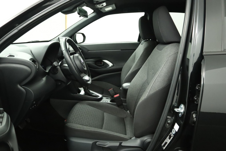 Toyota Yaris Cross - 1.5 Hybrid Dynamic 17