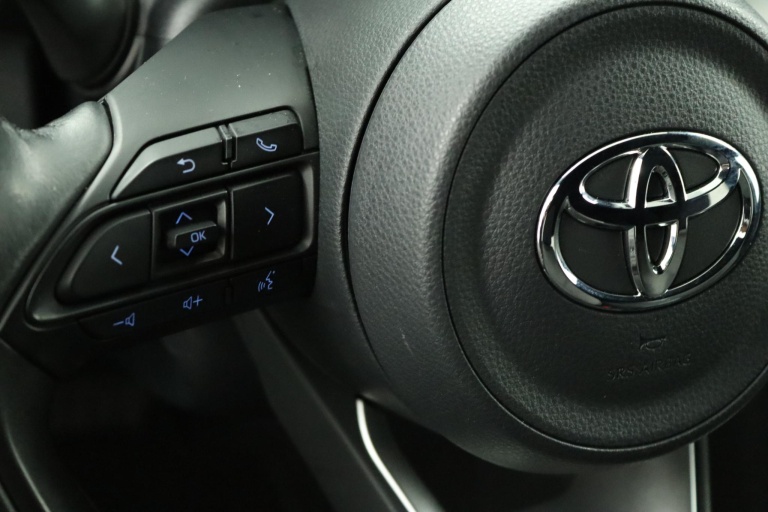 Toyota Yaris Cross - 1.5 Hybrid Dynamic 19