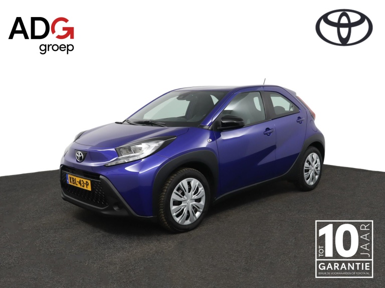 Toyota Aygo X - 1.0 VVT-i S-CVT Play 1