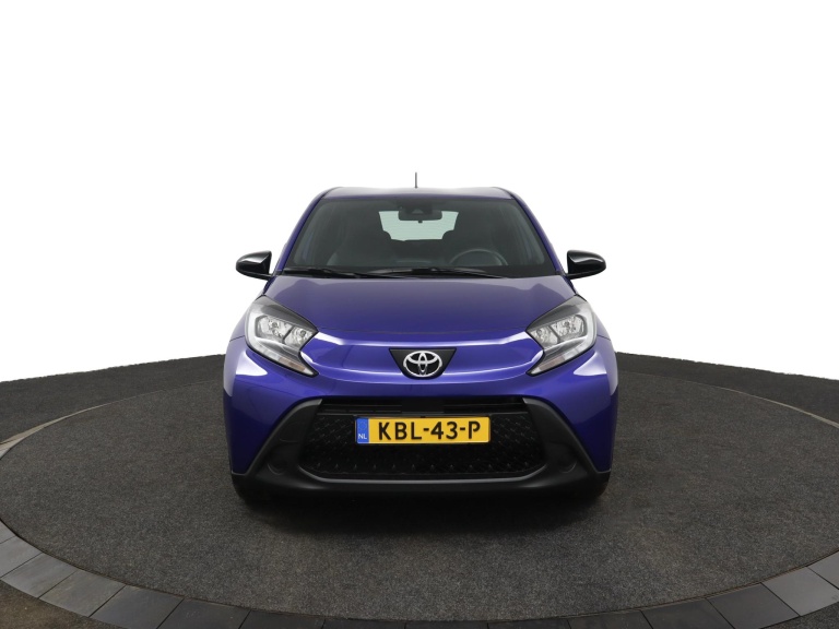 Toyota Aygo X - 1.0 VVT-i S-CVT Play 16