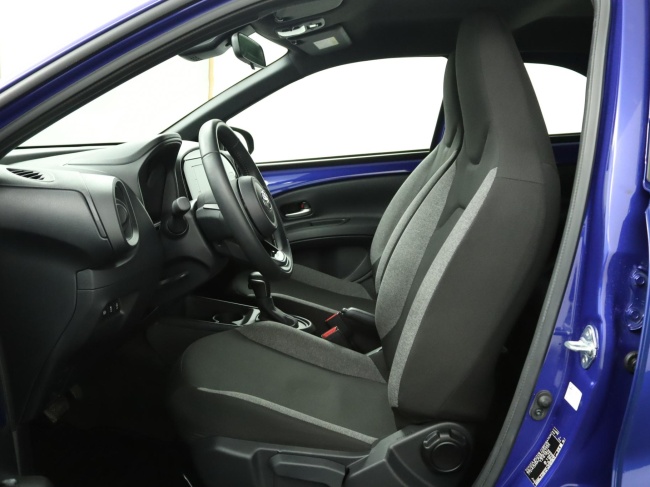 Toyota Aygo X - 1.0 VVT-i S-CVT Play