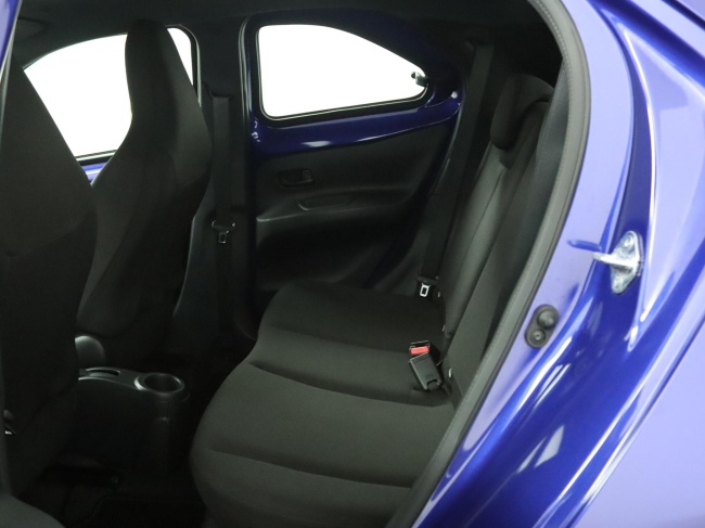 Toyota Aygo X - 1.0 VVT-i S-CVT Play