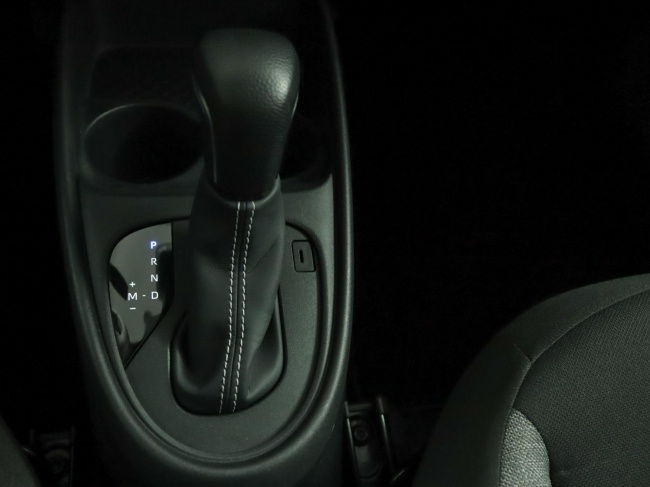 Toyota Aygo X - 1.0 VVT-i S-CVT Play