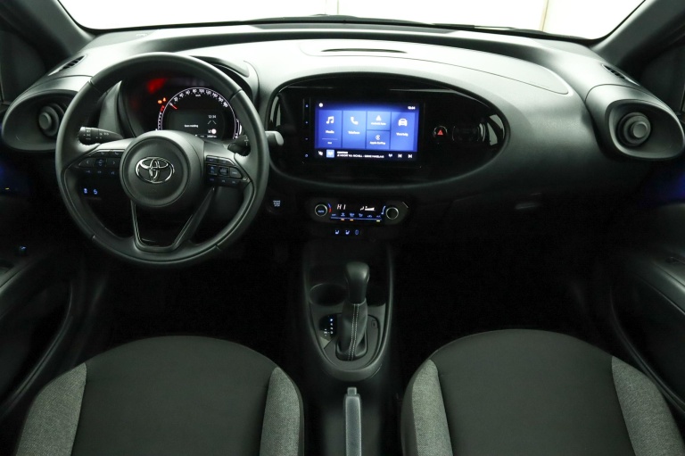Toyota Aygo X - 1.0 VVT-i S-CVT Play 4