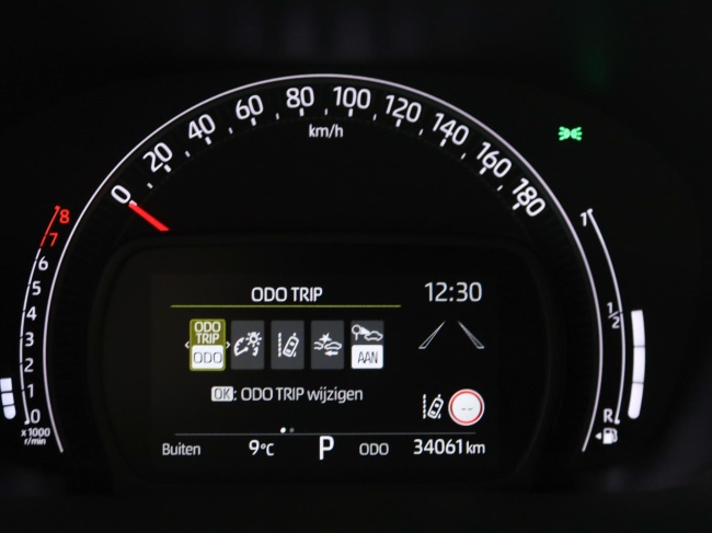 Toyota Aygo X - 1.0 VVT-i S-CVT Play