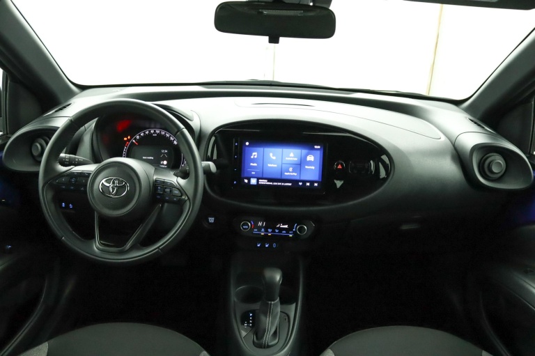 Toyota Aygo X - 1.0 VVT-i S-CVT Play 60