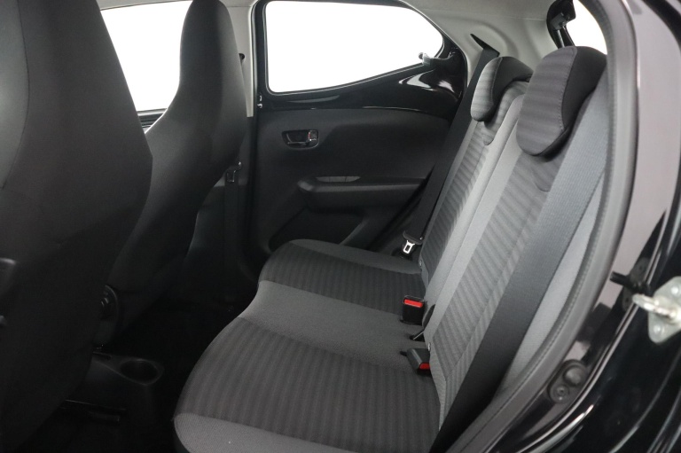 Toyota Aygo - 1.0 VVT-i x-play 12