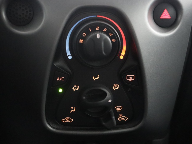 Toyota Aygo - 1.0 VVT-i x-play