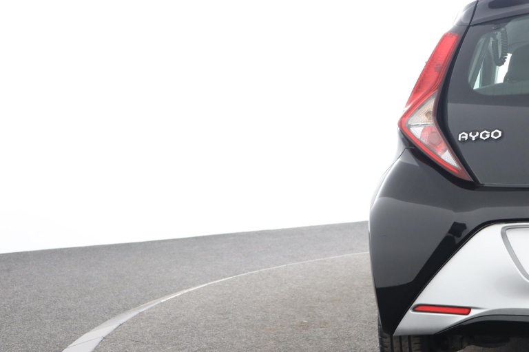 Toyota Aygo - 1.0 VVT-i x-play 40