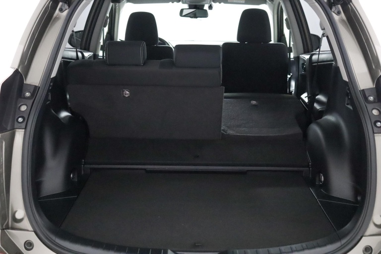 Toyota RAV4 - 2.5 Hybrid AWD Style 29