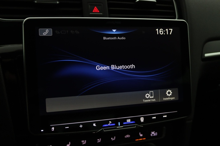 Volkswagen Golf - 1.2 TSI Business Edition 10