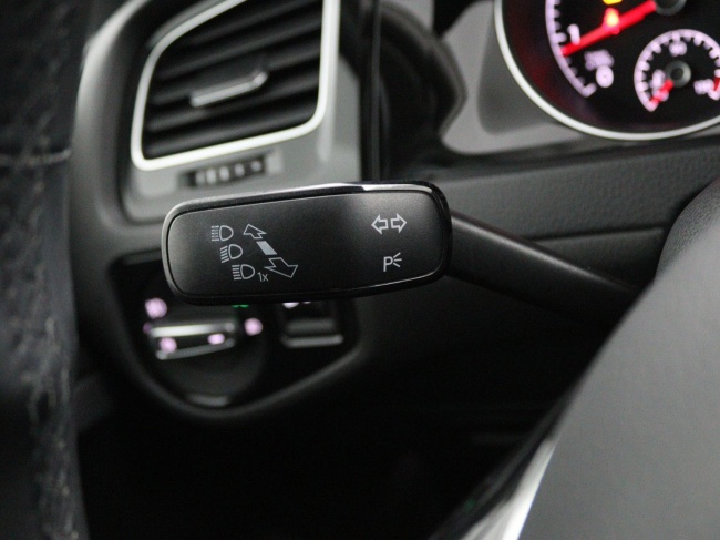 Volkswagen Golf - 1.2 TSI Business Edition