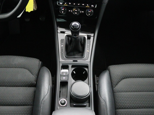 Volkswagen Golf - 1.2 TSI Business Edition