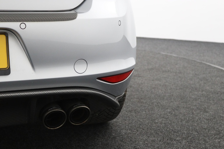 Volkswagen Golf - 1.2 TSI Business Edition 17