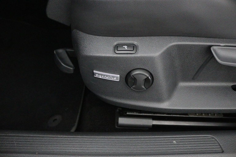 Volkswagen Golf - 1.2 TSI Business Edition 18