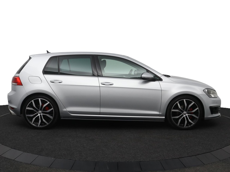 Volkswagen Golf - 1.2 TSI Business Edition 2