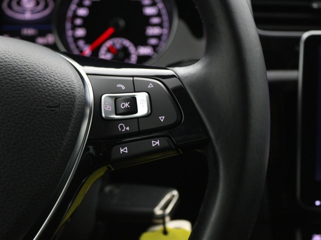 Volkswagen Golf - 1.2 TSI Business Edition