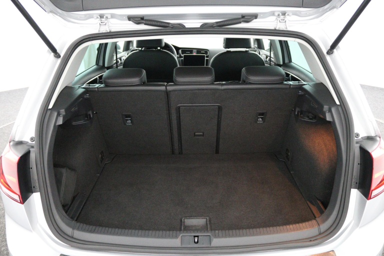 Volkswagen Golf - 1.2 TSI Business Edition 30