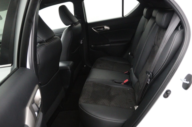 Lexus CT - 200h F Sport Line 18