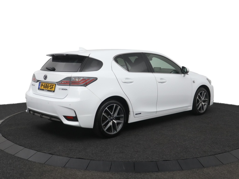 Lexus CT - 200h F Sport Line 2