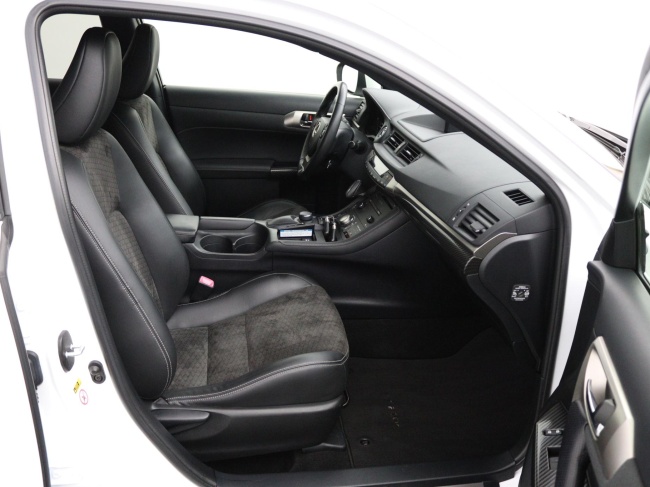 Lexus CT - 200h F Sport Line