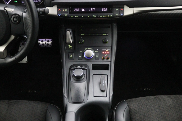 Lexus CT - 200h F Sport Line 26