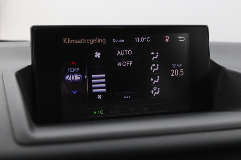 Lexus CT - 200h F Sport Line 42