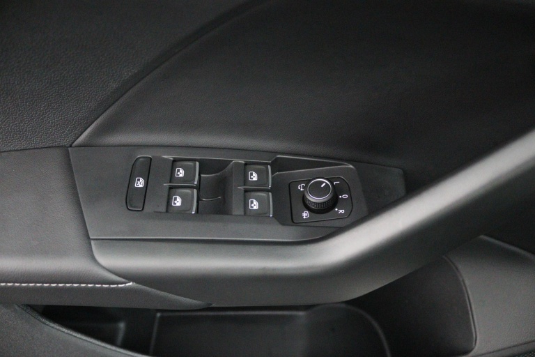 Volkswagen T-Cross - 1.5 TSI R-Line Edition 22