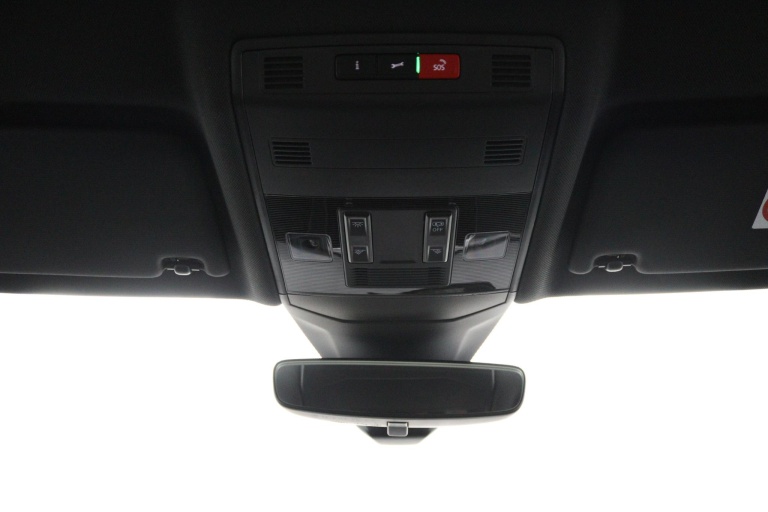 Volkswagen T-Cross - 1.5 TSI R-Line Edition 26