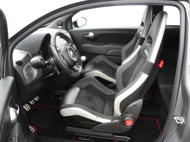 Fiat 500 - 1.4 T-Jet Abarth Competizione 70th Anniversary