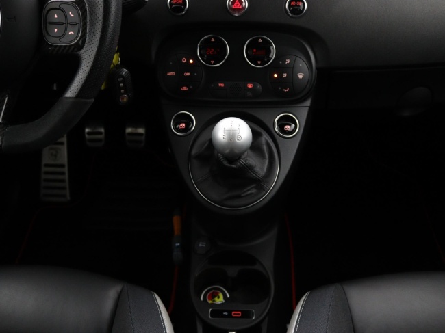 Fiat 500 - 1.4 T-Jet Abarth Competizione 70th Anniversary