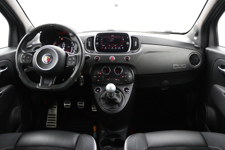 Fiat 500 - 1.4 T-Jet Abarth Competizione 70th Anniversary 4
