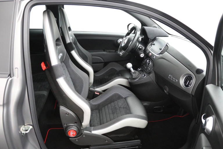 Fiat 500 C - 1.4 T-Jet Abarth Competizione 70th Anniversary 17