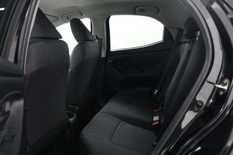 Toyota Yaris - 1.5 VVT-i First Edition 17