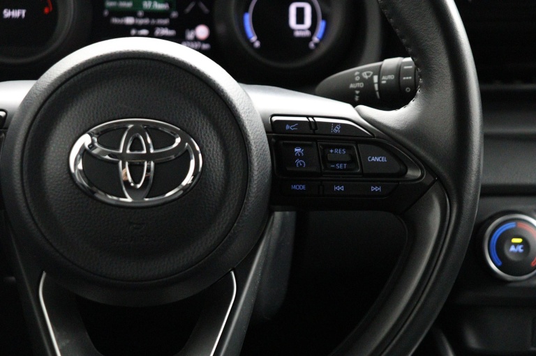 Toyota Yaris - 1.5 VVT-i First Edition 19