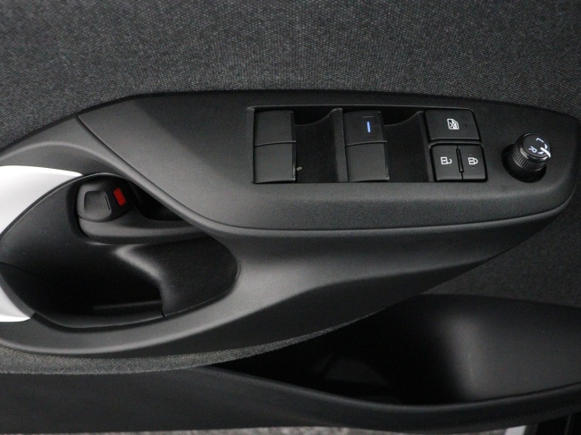 Toyota Yaris - 1.5 VVT-i First Edition