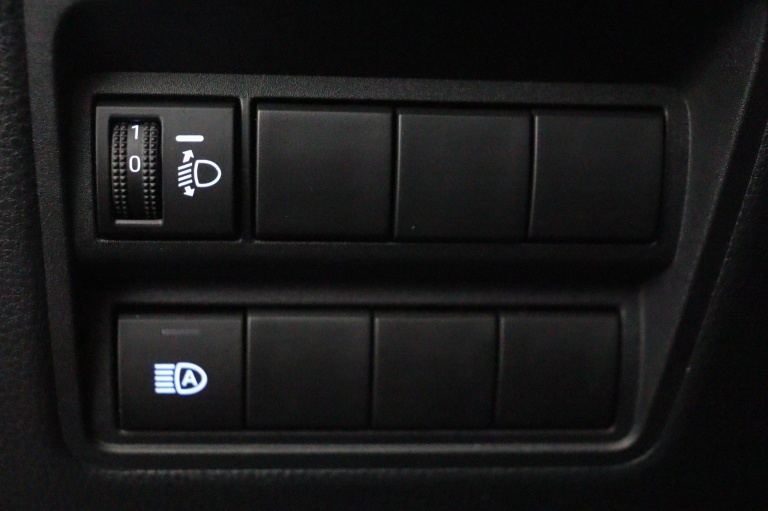 Toyota Yaris - 1.5 VVT-i First Edition 31