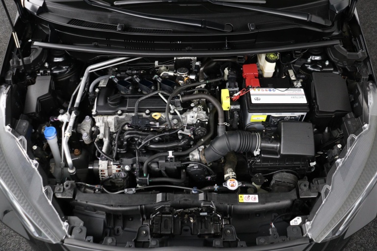 Toyota Yaris - 1.5 VVT-i First Edition 36