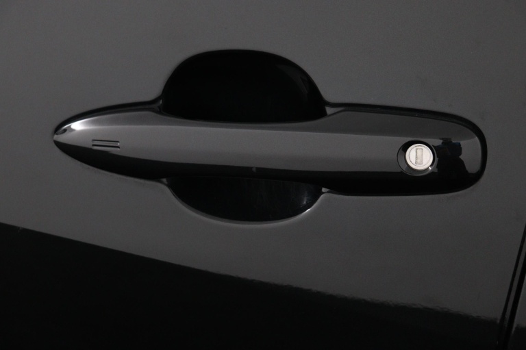 Toyota Yaris - 1.5 VVT-i First Edition 40